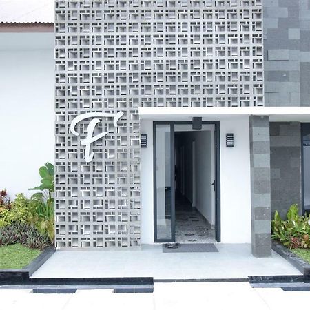 Reddoorz Plus Near Unimed Medan Eksteriør bilde